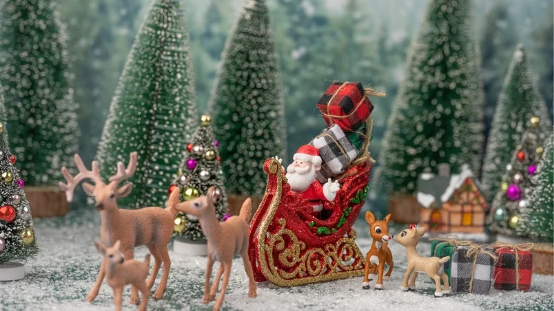 Ông già noel và tuần lộc làm ảnh bìa facebook