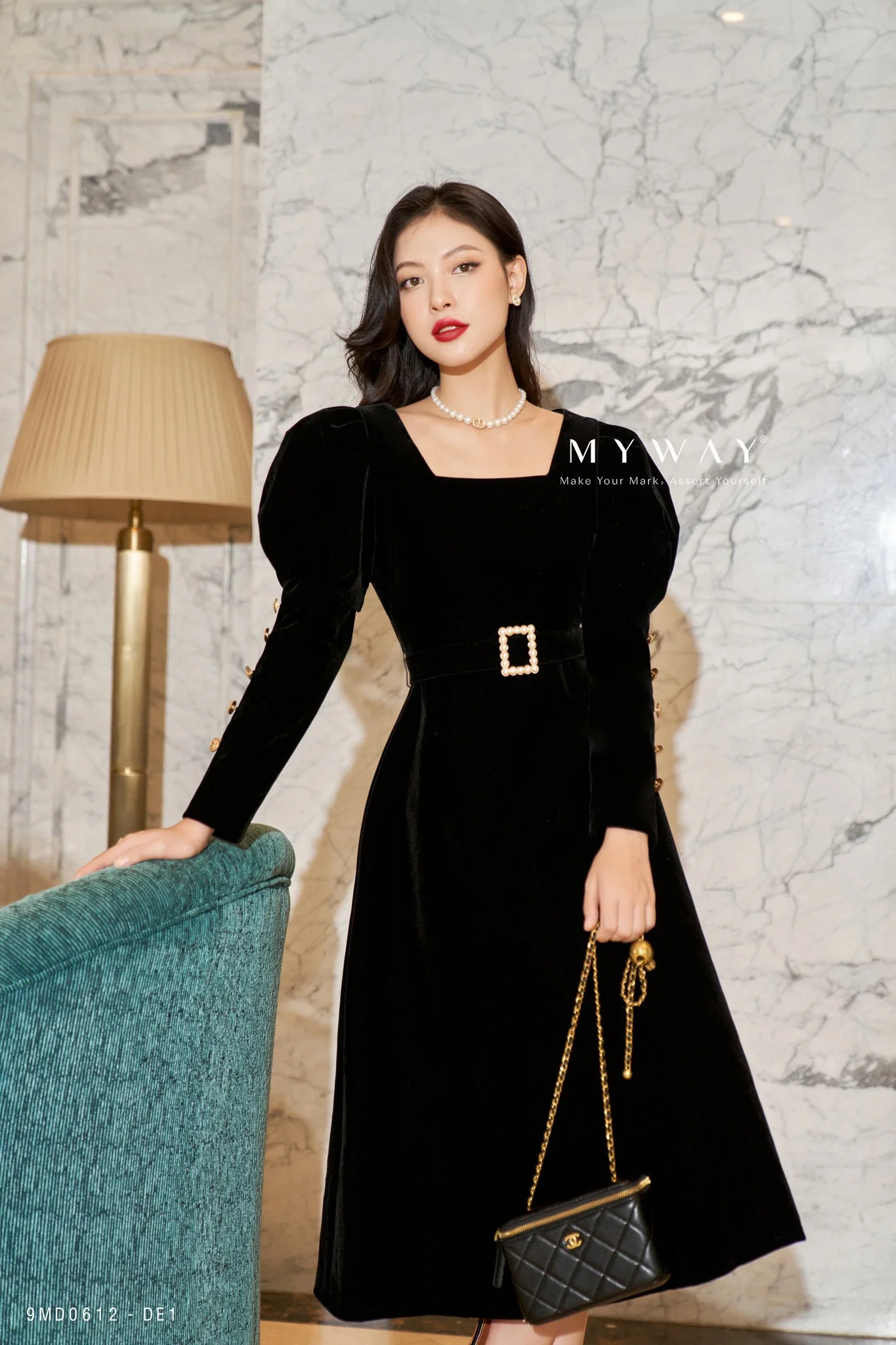 Bộ ảnh mẫu đầm nhung trẻ trung, tấm 24