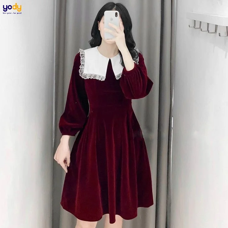 Hình 41 trong bộ mẫu đầm nhung trẻ trung