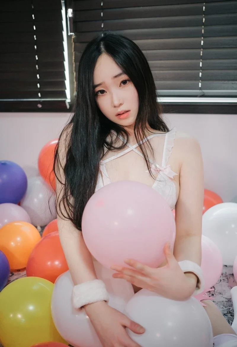 Hình lồn còn trinh căng mọng sexy không che