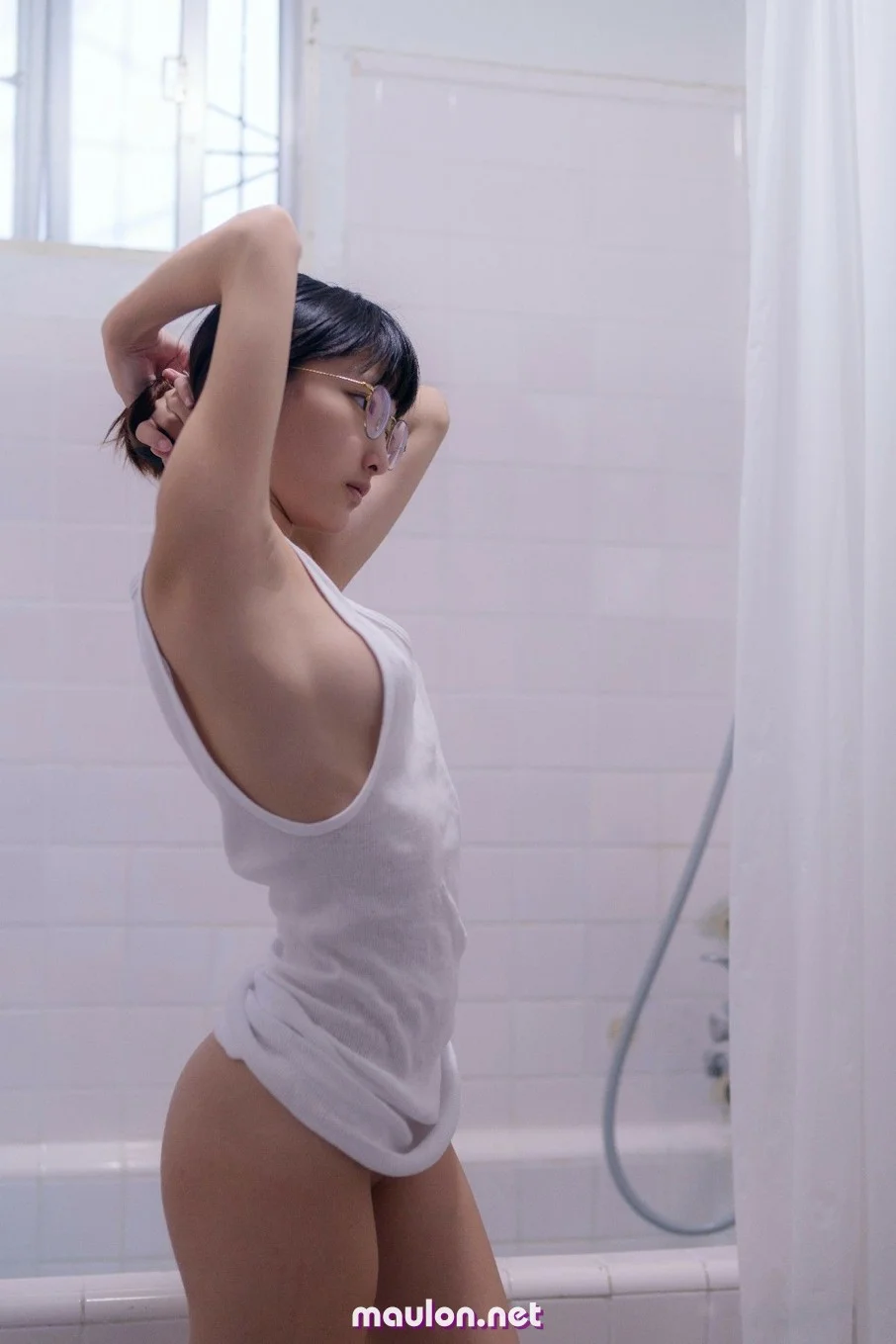 Mẫu sex gái còn trinh thứ 7